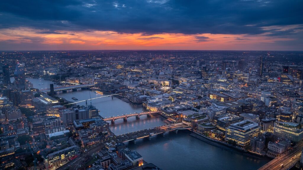 London by Night, Photo by Pierre Blaché